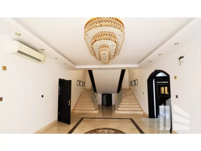 Жилой Готовая недвижимость 6+комнат для горничных С/Ж Отдельная вилла  продается в Аль-Садд , Доха #12794 - 1  image 